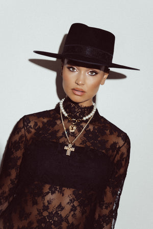 Dazzling Necklace - Holy Pearl