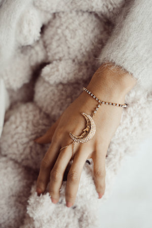 Hand Jewel - Moon Goddess