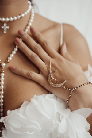 Hand Jewel - Moon Goddess